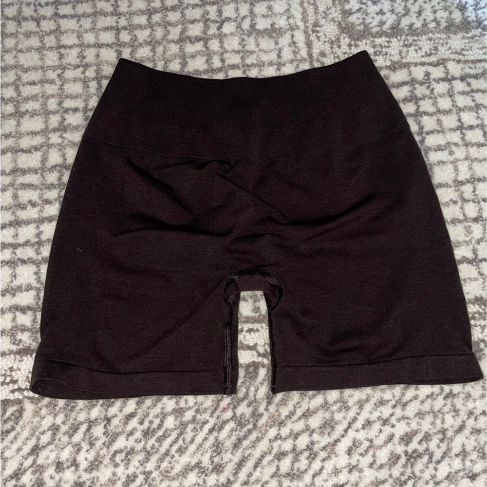 Brown Alphalete Amplify Shorts